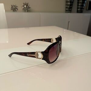 Gucci sunglassess